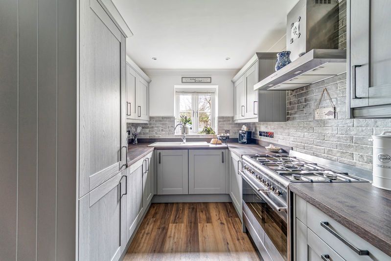 Property photo 3 of 14 Photo 12