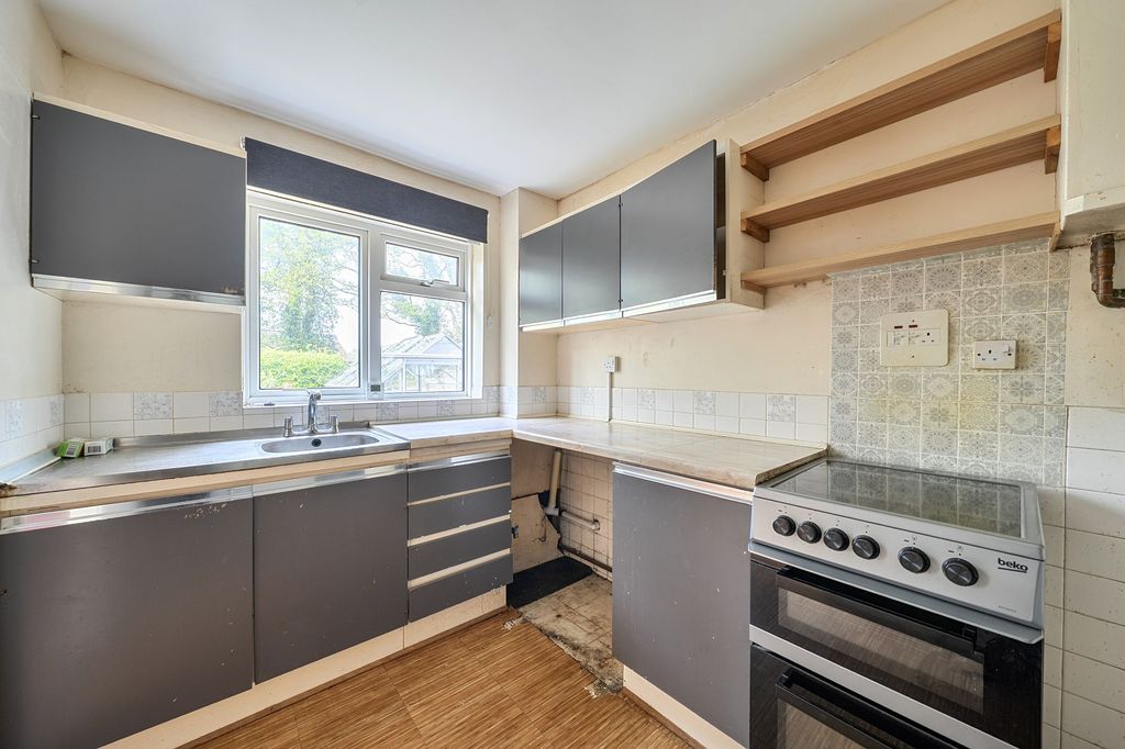 Property photo 3 of 20