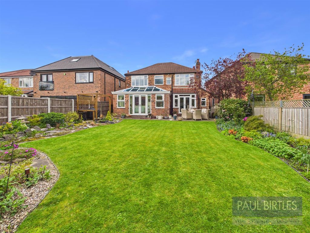 Property photo 2 of 37 Cam04378G0-Pr0335-Still048.Jpg