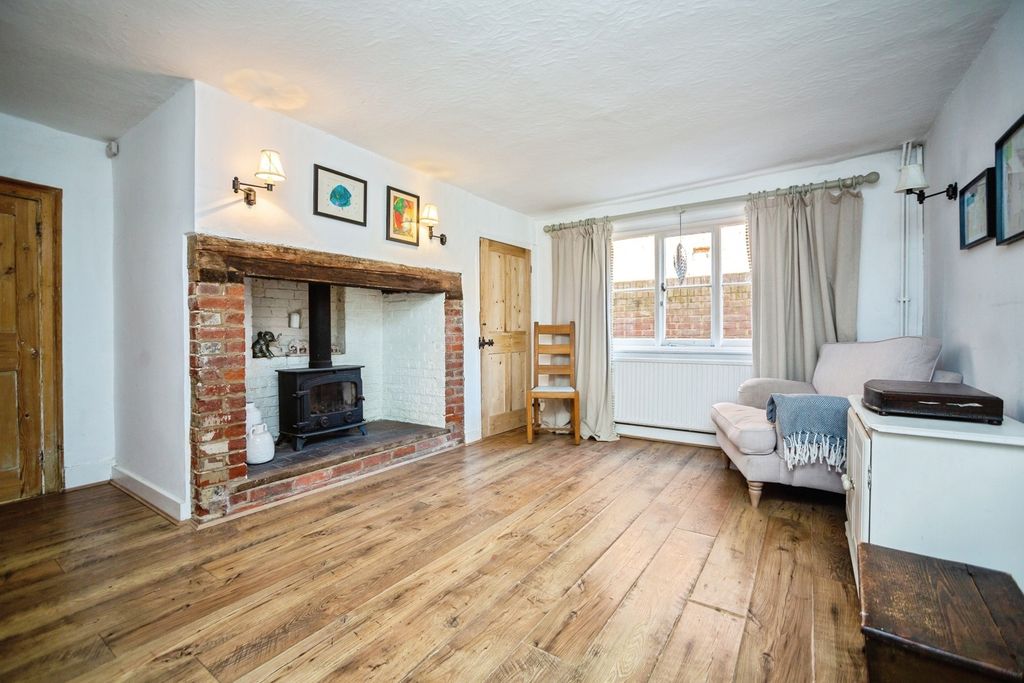 Property photo 3 of 16 Reception