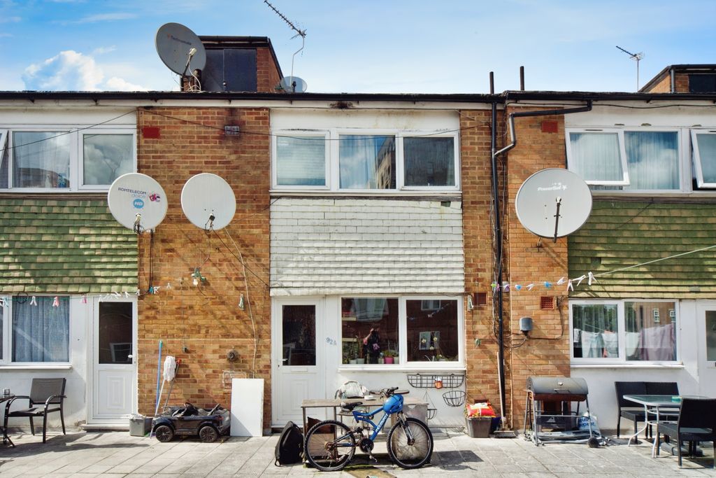 Property photo 1 of 15 Photography
