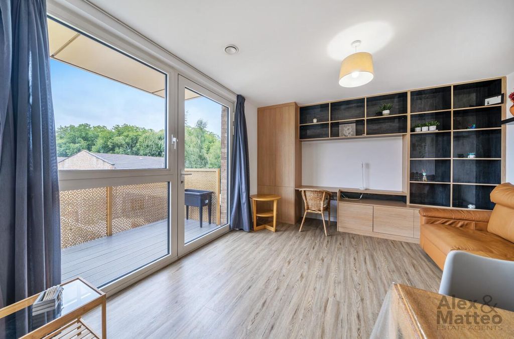 Property photo 1 of 17 Chantrelle Court