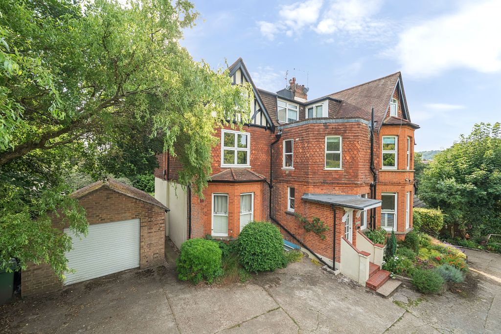 Property photo 1 of 21