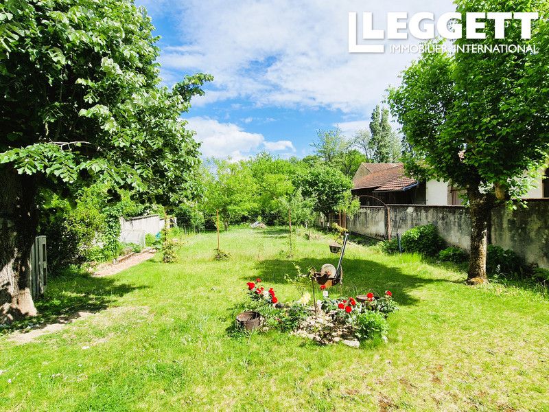 Property photo 2 of 10