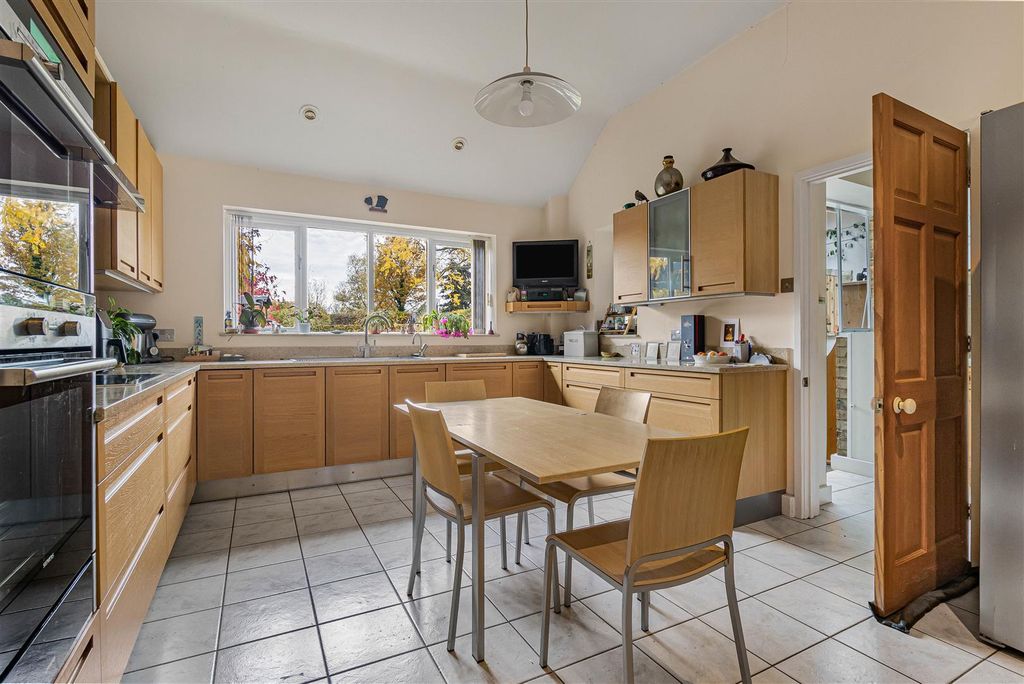 Property photo 2 of 31 27_66669.Jpg