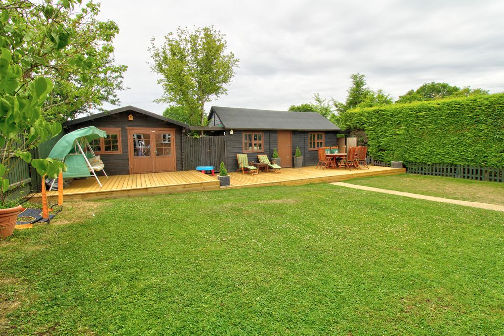 Property photo 2 of 18 A4