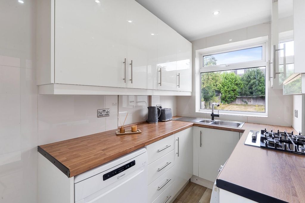Property photo 3 of 18 3.Jpg