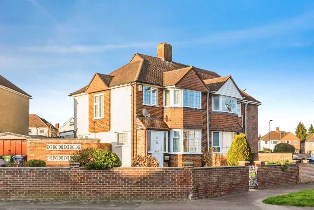 Property photo 2 of 16