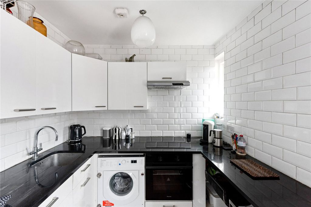 Property photo 3 of 21 Picture No. 25