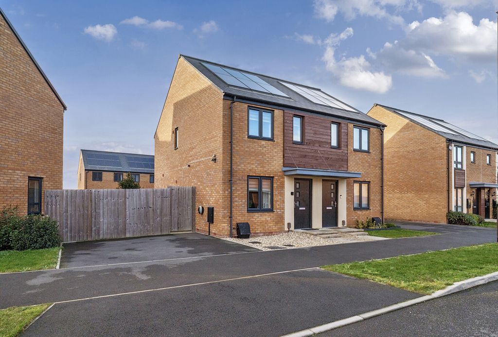 Property photo 1 of 10 1406054-3-697A428...