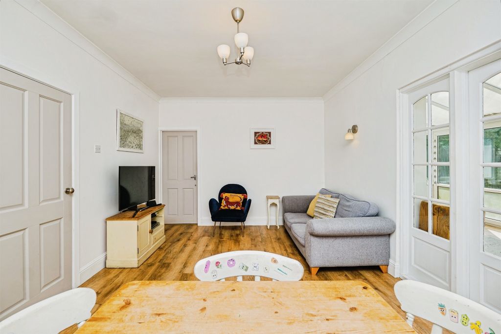 Property photo 3 of 32