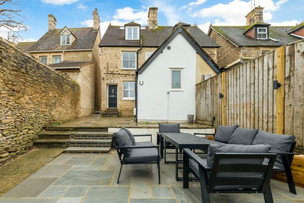 Property photo 1 of 14 309681