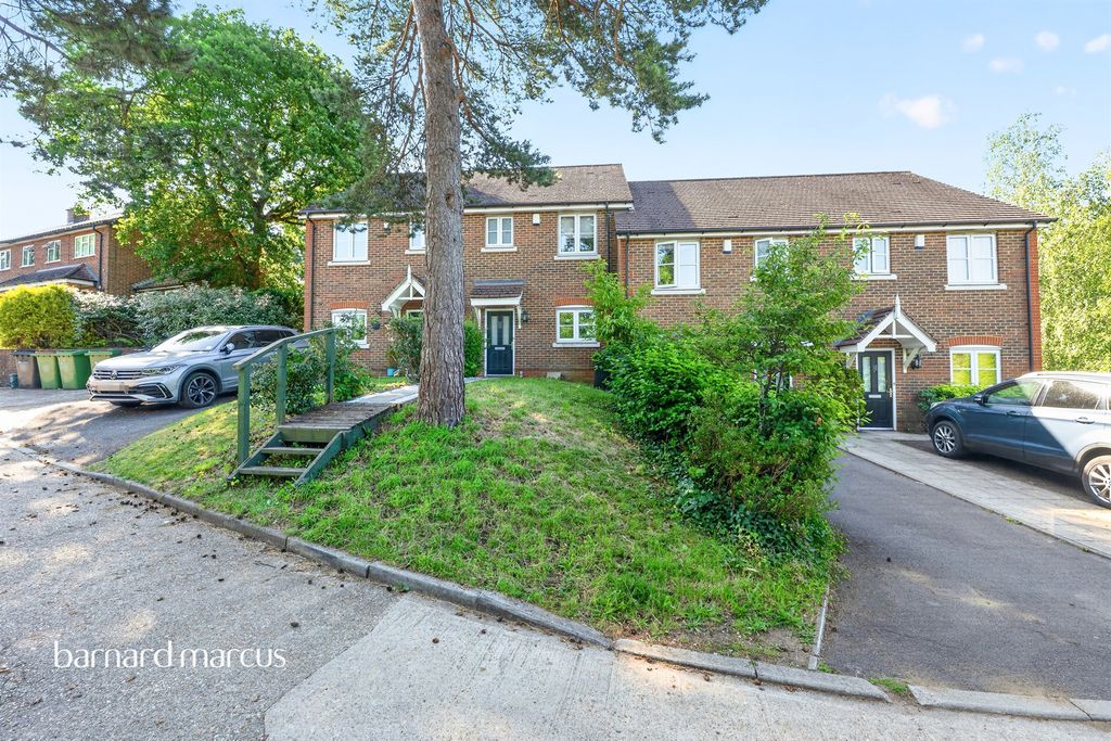 Property photo 1 of 11