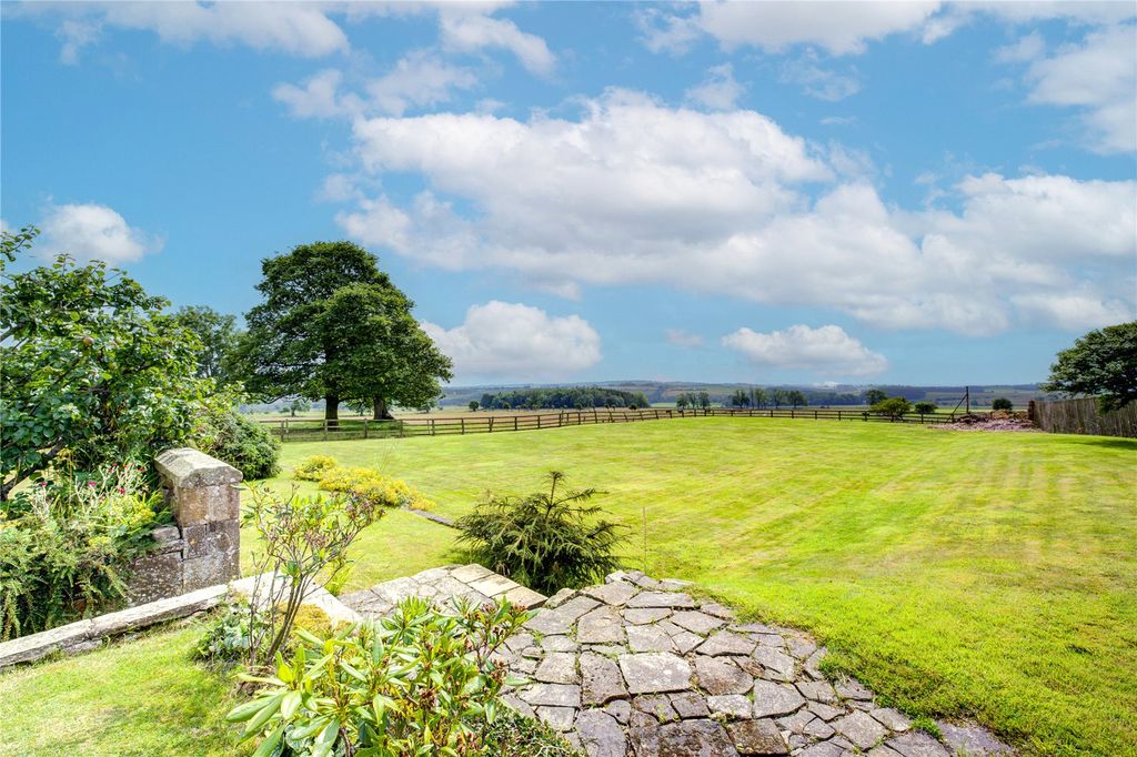 Property photo 2 of 36 Garden View