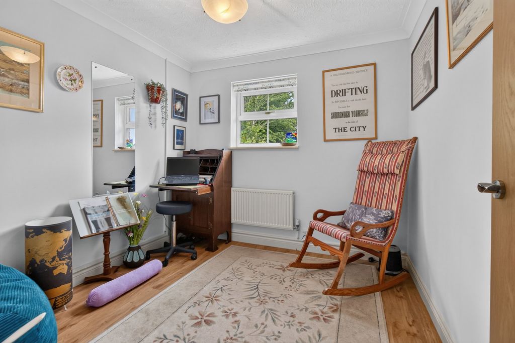 Property photo 3 of 18
