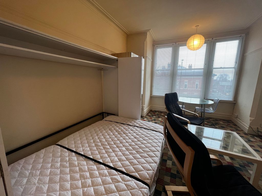 Property photo 3 of 8 Bedroom