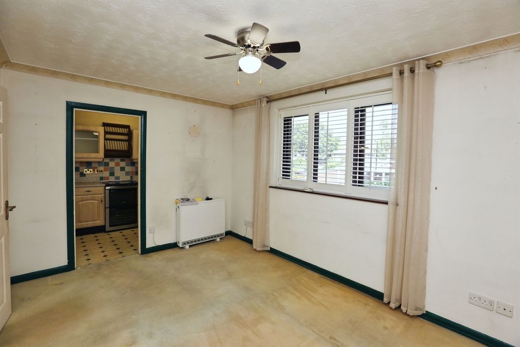 Property photo 2 of 9