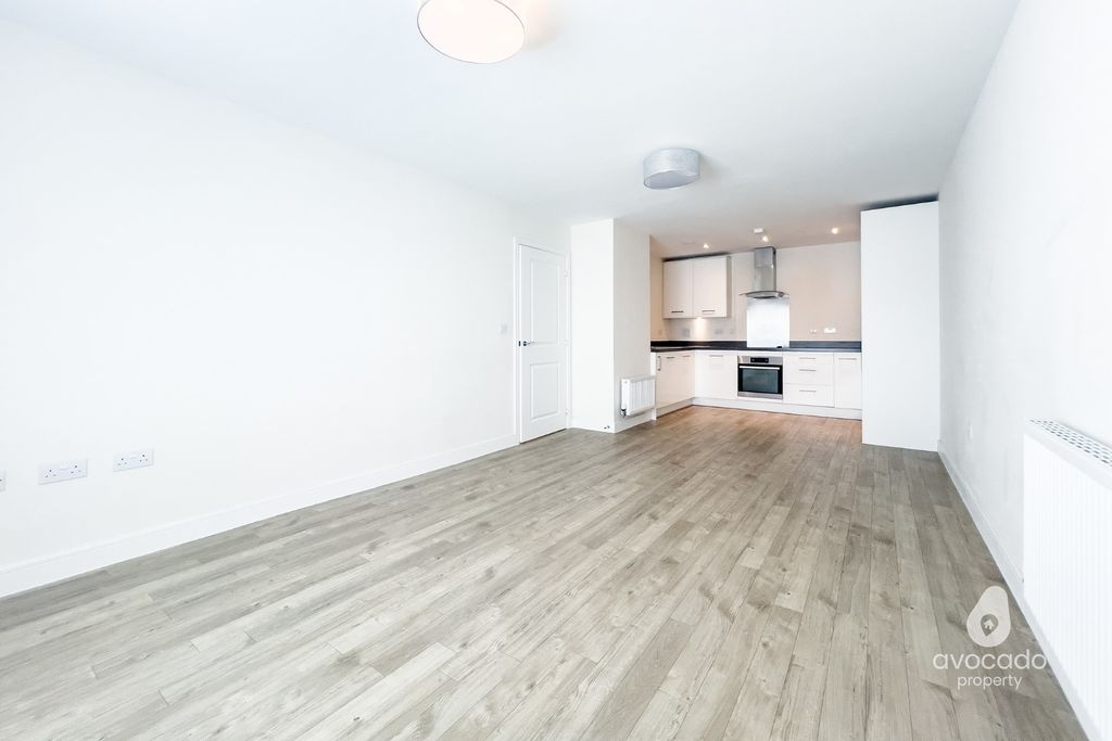 Property photo 3 of 11 4453853