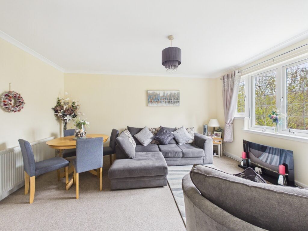 Property photo 3 of 13