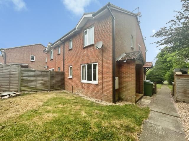 Property photo 1 of 7 Front