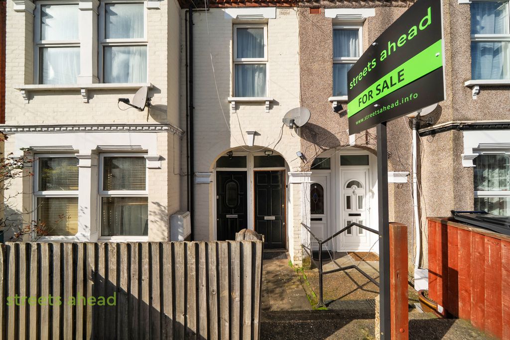 Property photo 1 of 14 367dc1A5-A28c-47F...