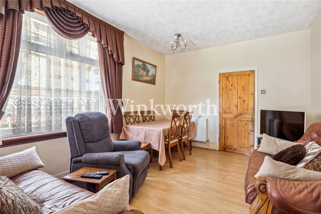 Property photo 3 of 19 Picture No. 14
