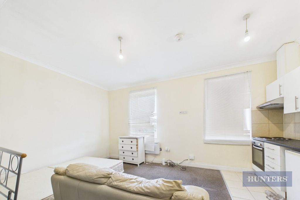 Property photo 3 of 6 Cam05152G0-Pr0203-Still004.Jpg
