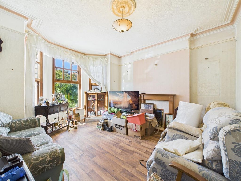 Property photo 2 of 14 Living Room