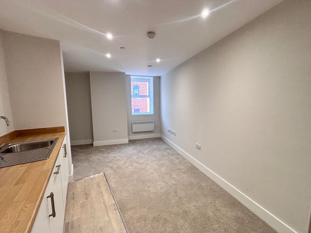 Property photo 1 of 5 Living Room