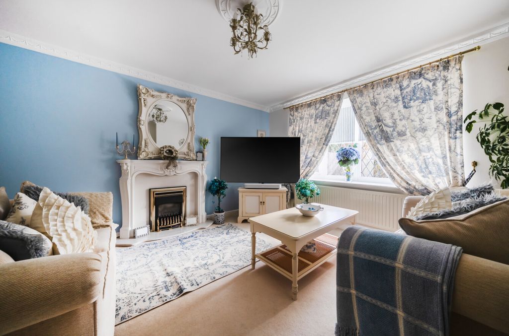 Property photo 2 of 17 1404392-16-69738E...