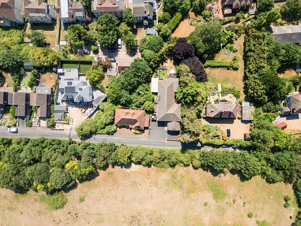 Property photo 3 of 7 Photo 2