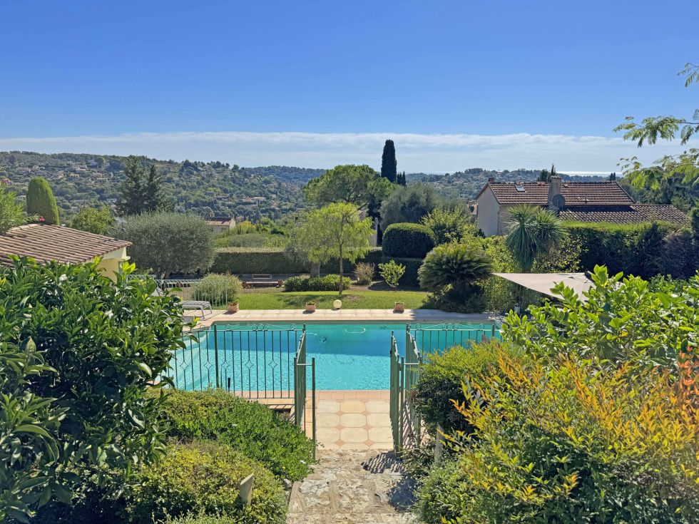 Property photo 3 of 24