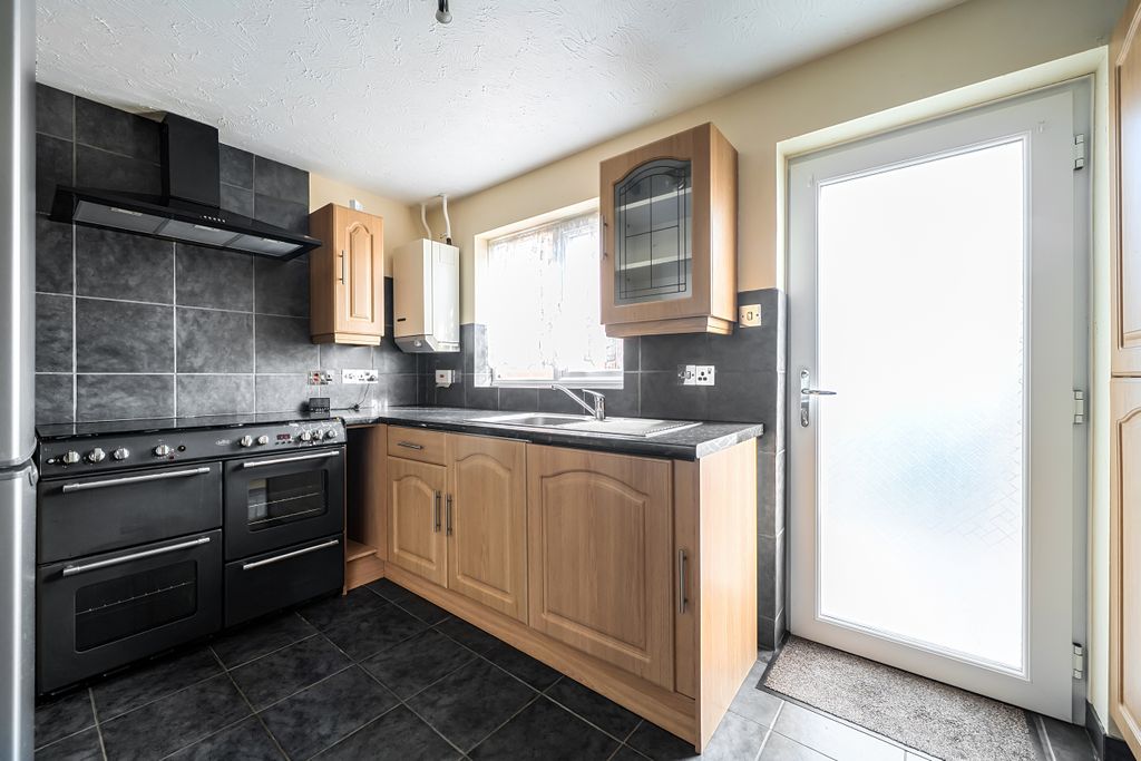Property photo 3 of 15 1457450-3-69Fd9E5A6Bf56