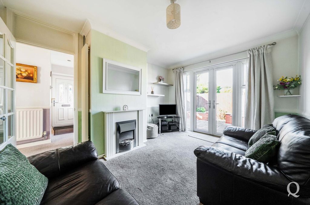 Property photo 2 of 25 22Af1c72-80d9-4A1...