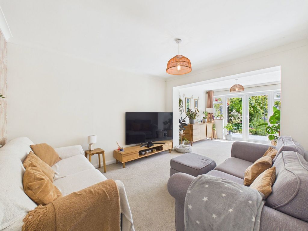 Property photo 2 of 14