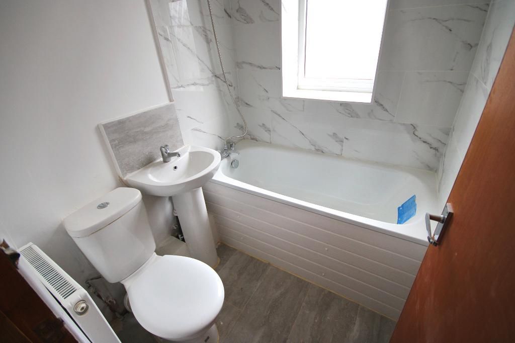 Property photo 3 of 5 Bathroom