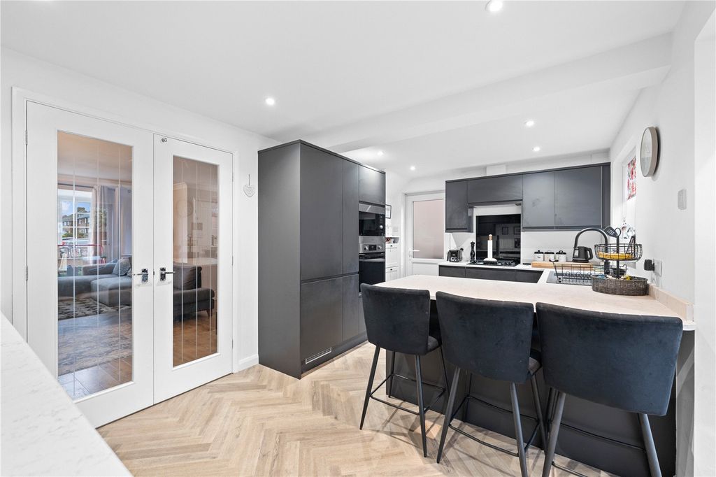 Property photo 2 of 27 Picture No. 07