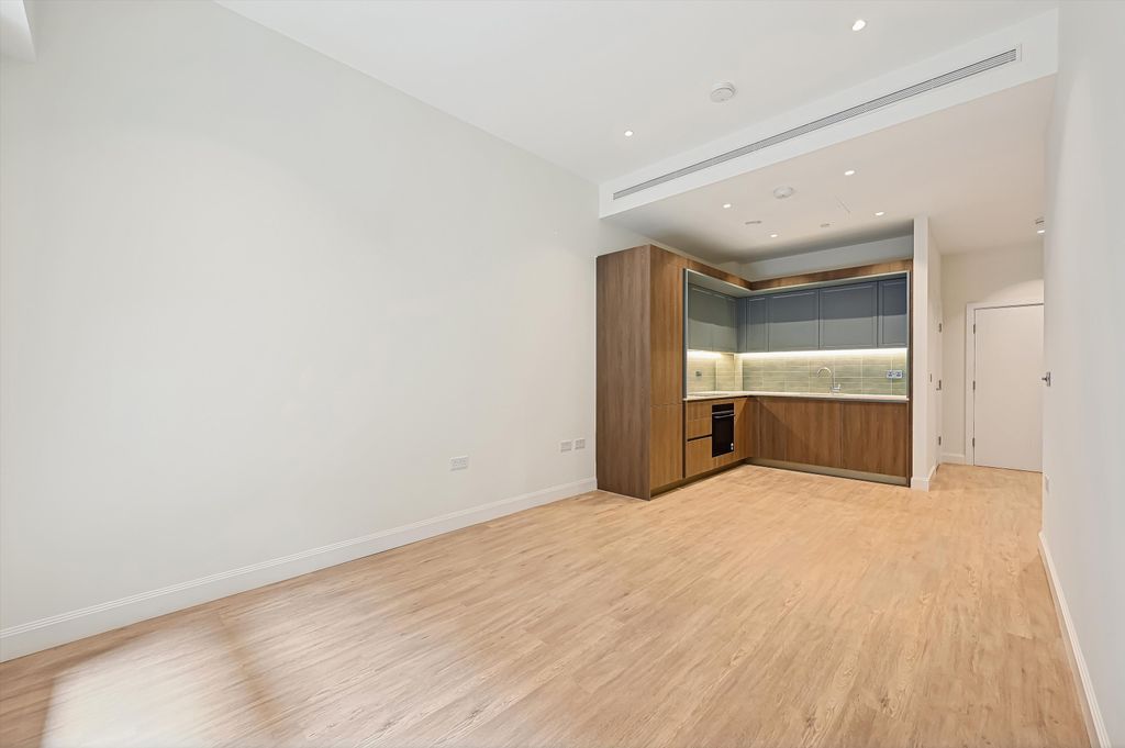Property photo 3 of 11 Image