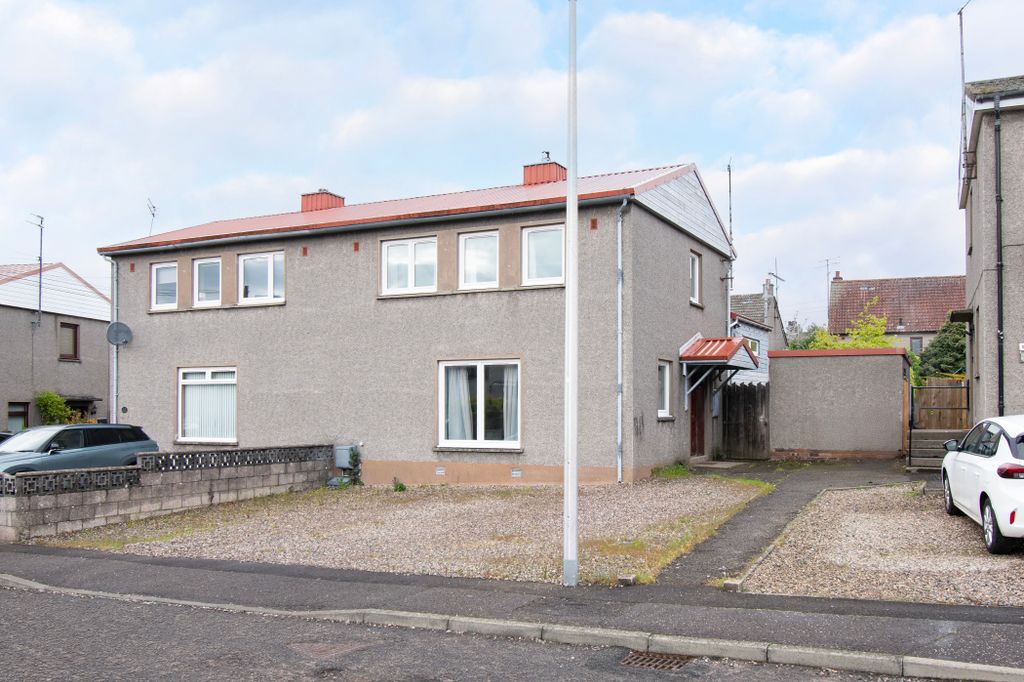 Property photo 3 of 42