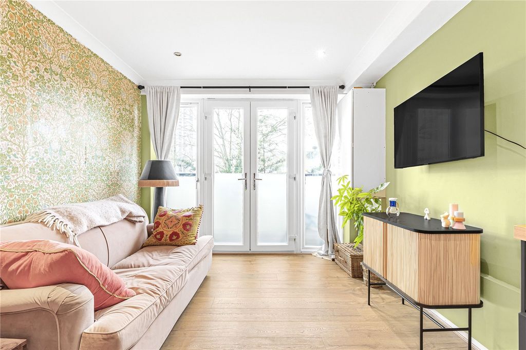 Property photo 1 of 12 Open Plan Living