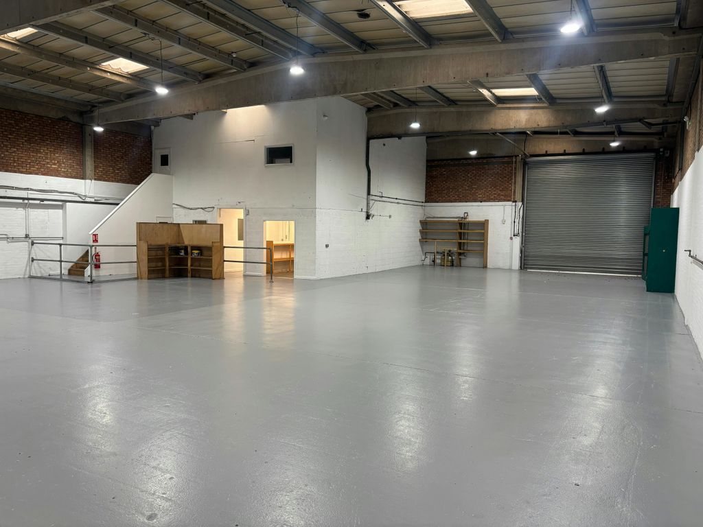 Property photo 2 of 7 20260501_085529190_Ios.Jpg