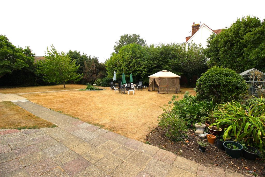 Property photo 2 of 11 Img_4752.Jpg