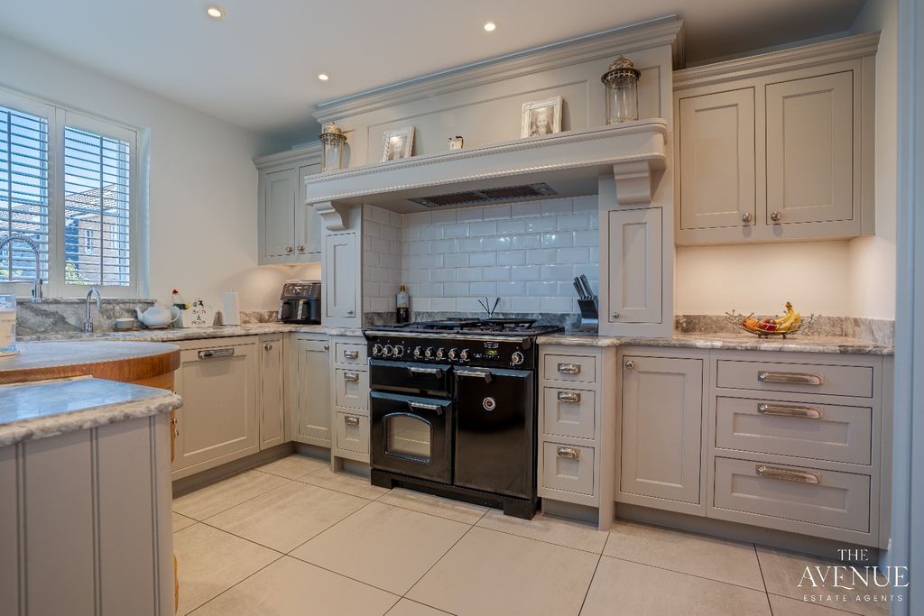 Property photo 3 of 23 5381106