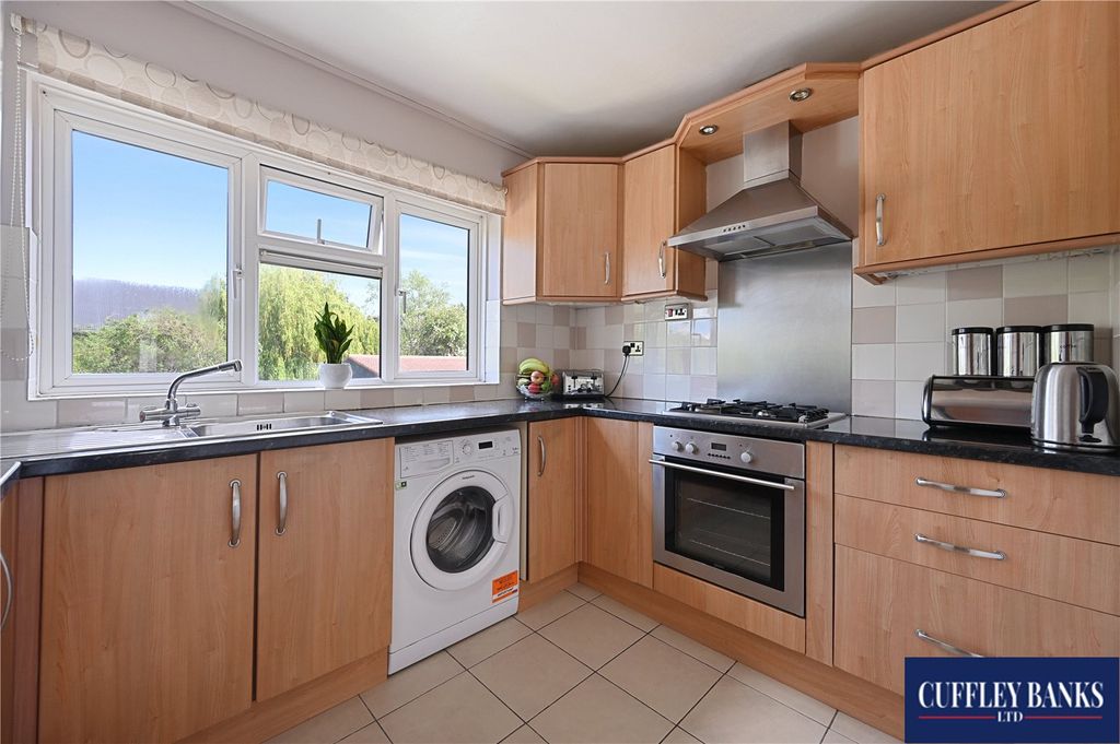 Property photo 3 of 10 Picture No. 04