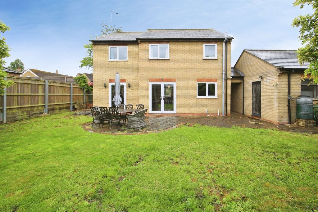 Property photo 1 of 18