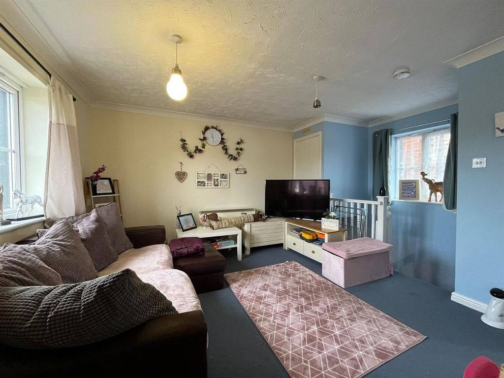 Property photo 3 of 9