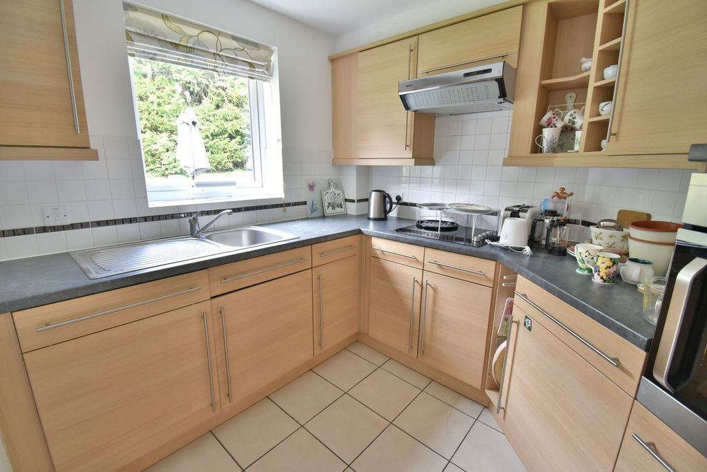 Property photo 2 of 13