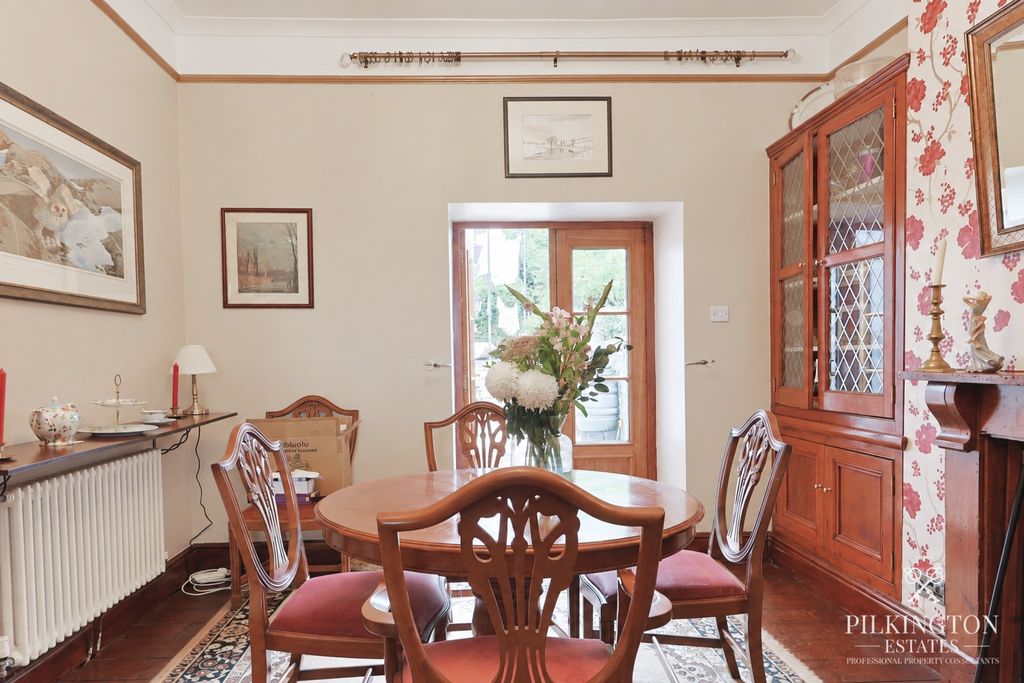 Property photo 3 of 13 5371764
