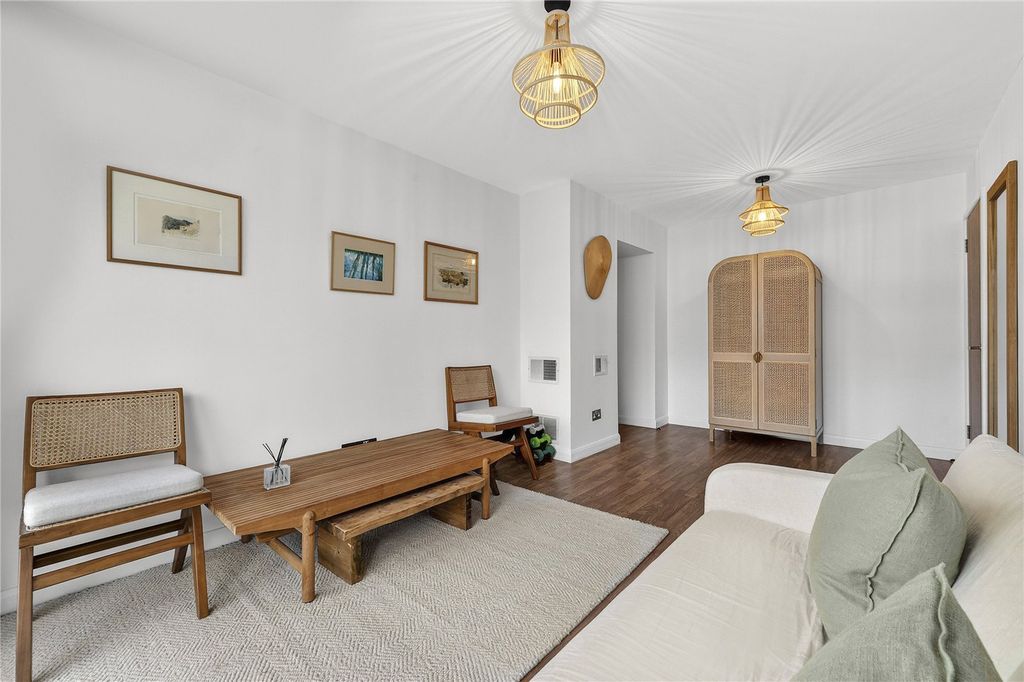 Property photo 1 of 8 Picture No. 17