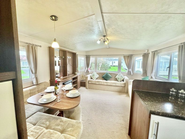 Property photo 3 of 13 Img 8101